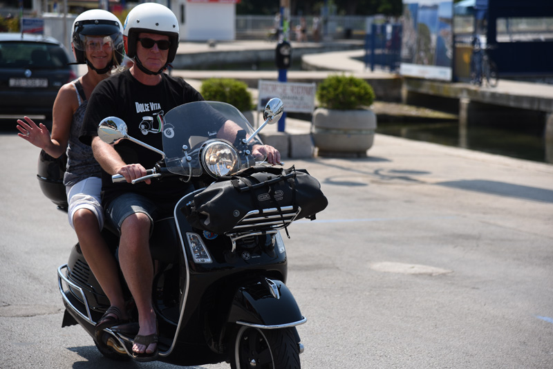 Vespaši zauzeli Biograd, foto: Vinko Pešić