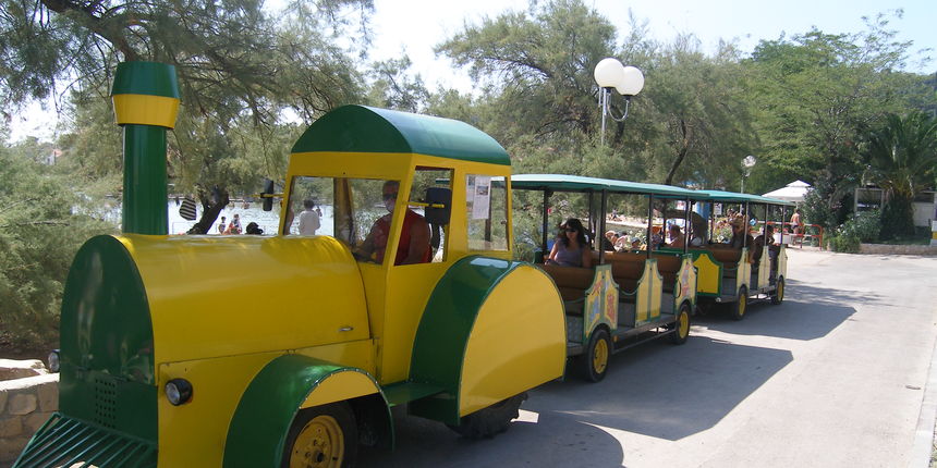 Turistički vlakić u Preku Turistički vlakić u Preku