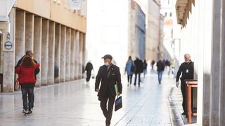 Zatvorene butige i poluprazan zadarski Poluotok Zatvorene butige i poluprazan zadarski Poluotok