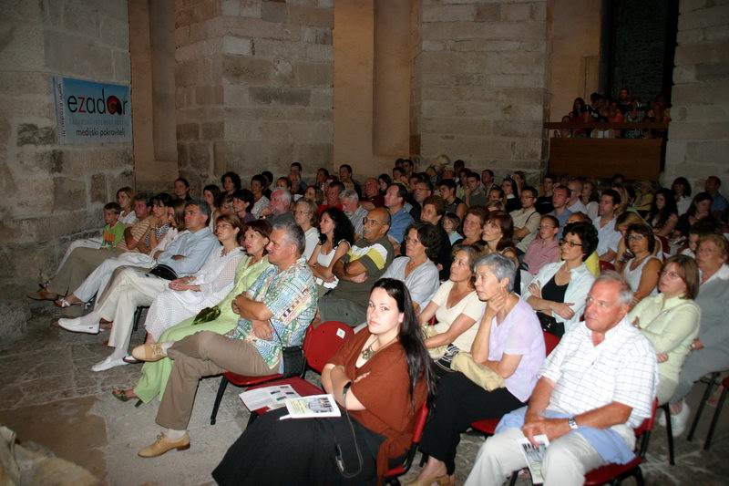 Image 1204753 (auto) Image 1204753 (auto)