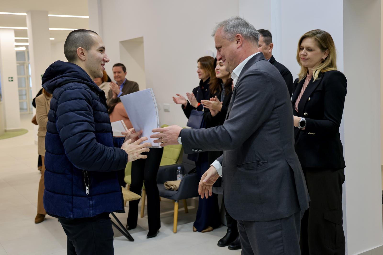 Podjela ključeva i useljenje korisnika u Centar za mlade Podjela ključeva i useljenje korisnika u Centar za mlade