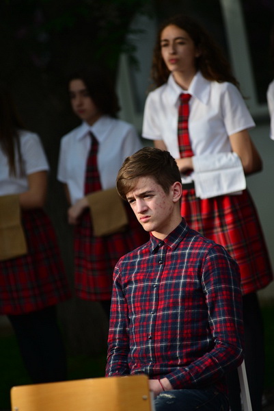 Kazališna udruga “Igrajmo se” predstavila je dramsku igru “Coffee to go” u atriju Gradske knjižnice Zadar