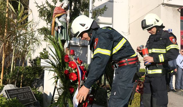 Polaganjem vijenaca obilježena 10. obljetnica kornatske tragedije