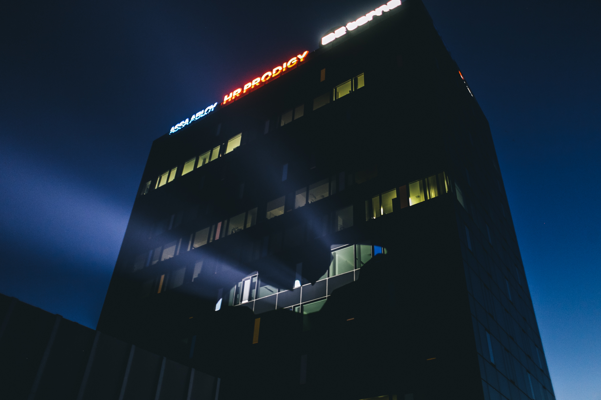 Pogledajte kako je sinoć Zagreb postao Gotham City Pogledajte kako je sinoć Zagreb postao Gotham City