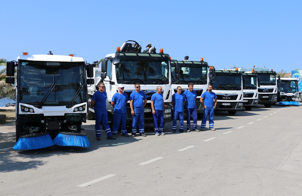 Vir: Primopredaja novog voznog parka komunalne tvrtke Čisti otok Vir: Primopredaja novog voznog parka komunalne tvrtke Čisti otok