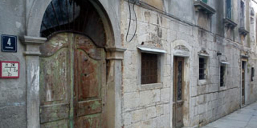 Palača Moise, foto: cres.hr Palača Moise, foto: cres.hr