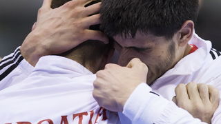 Zaragoza, Spanjolska, 230113.
Gradska dvorana Principe Felipe.
Svjetsko prvenstvo u rukometu za muskarce Spanjolska 2013.
Utakmica cetvrtfinala izmedju reprezentacija Hrvatske i Francuske.
Na fotografiji: slavlje hrvatskih igraca nakon pobjede.
Foto: Ante Zaragoza, Spanjolska, 230113.
Gradska dvorana Principe Felipe.
Svjetsko prvenstvo u rukometu za muskarce Spanjolska 2013.
Utakmica cetvrtfinala izmedju reprezentacija Hrvatske i Francuske.
Na fotografiji: slavlje hrvatskih igraca nakon pobjede.
Foto: Ante
