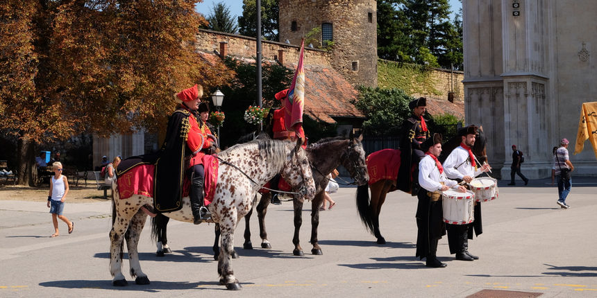Kravat pukovnija ugostila Nijemce – oduševili zajedničkom Smjenom straže Kravat pukovnija ugostila Nijemce – oduševili zajedničkom Smjenom straže