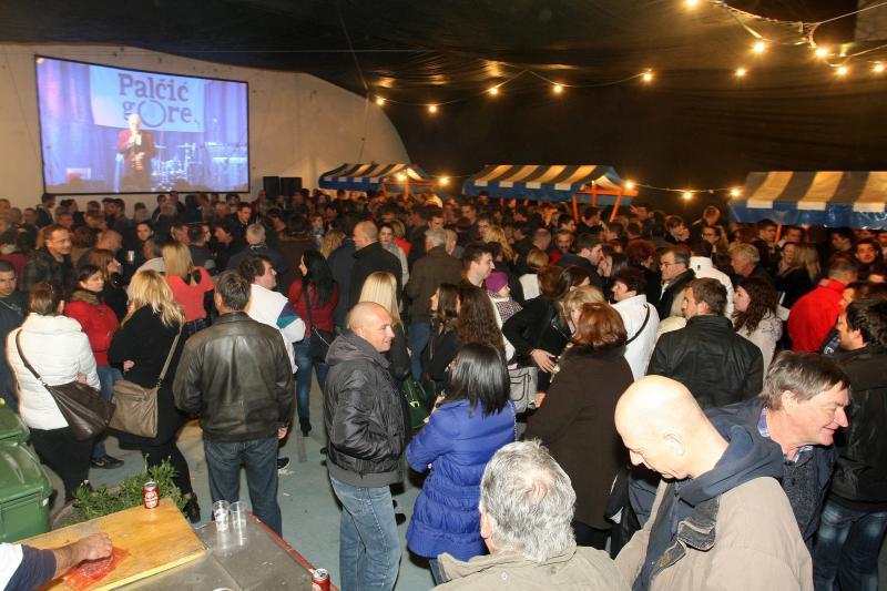 Kali: Oliver i prijatelji nastupili u sklopu akcije “Palčić gore”, Foto: Dino Stanin/PIXSELL Kali: Oliver i prijatelji nastupili u sklopu akcije “Palčić gore”, Foto: Dino Stanin/PIXSELL