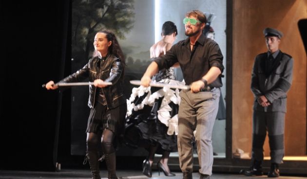 Otvorene Gavelline večeri. Ovogodišnji Festival otvoren je predstavom Antigona Sofokla & Co., u režiji Ozrena Prohića i izvedbi ansambla Talijanske drame Hrvatskog narodnog kazališta Ivana pl. Zajca iz Rijeke. Foto_CROPIX