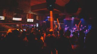 Jurica Pađen & Aerodrom u Maraschino baru; foto Iva Perinčić Jurica Pađen & Aerodrom u Maraschino baru; foto Iva Perinčić