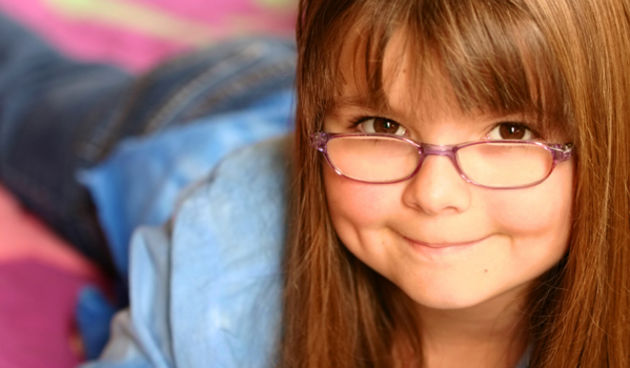 Djevojčica, naočale, kratkovidnost