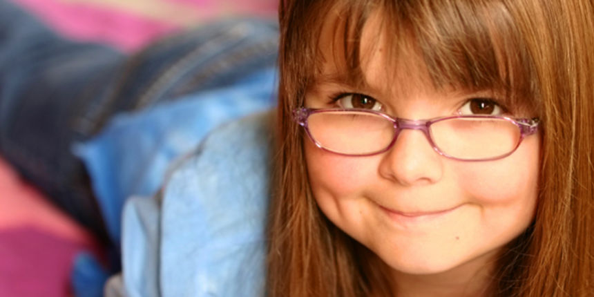 Djevojčica, naočale, kratkovidnost