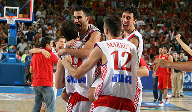 Tomas u zagrljaju (Foto: FIBA)