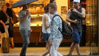 Zagreb: Ricky Martin prošetao gradom u društvu partnera Jwana i Viktora Drage Zagreb: Ricky Martin prošetao gradom u društvu partnera Jwana i Viktora Drage