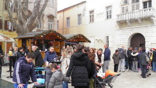 OLYMPUS DIGITAL CAMERA OLYMPUS DIGITAL CAMERA