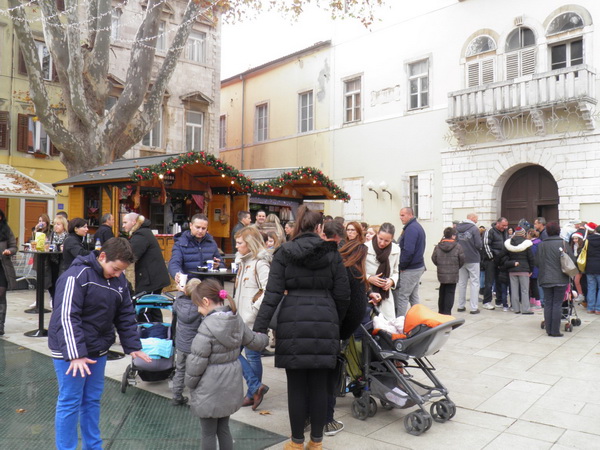 OLYMPUS DIGITAL CAMERA OLYMPUS DIGITAL CAMERA