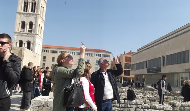 Promatranje pomrčine Sunca na Forumu