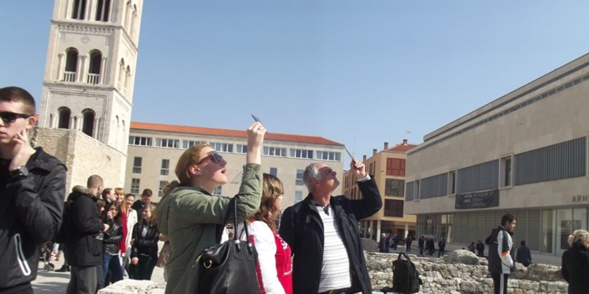 Promatranje pomrčine Sunca na Forumu Promatranje pomrčine Sunca na Forumu