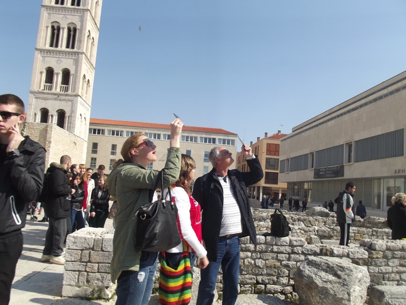 Promatranje pomrčine Sunca na Forumu Promatranje pomrčine Sunca na Forumu