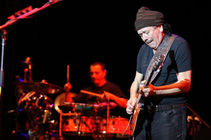 29.07.2013., Zadar – Svjetski poznati gitarist Carlos Santana nastupio je ispred zadarskih Jazina pred nekoliko desetaka tisuca posjetitelja. Photo: Dino Stanin/PIXSELL 29.07.2013., Zadar – Svjetski poznati gitarist Carlos Santana nastupio je ispred zadarskih Jazina pred nekoliko desetaka tisuca posjetitelja. Photo: Dino Stanin/PIXSELL