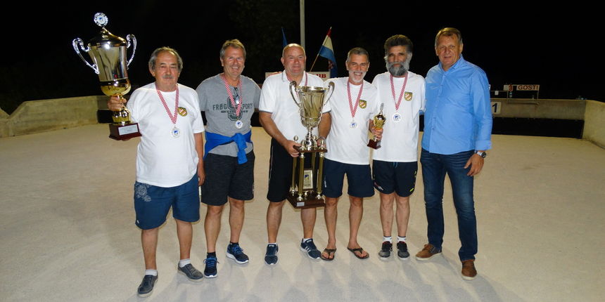 Hrvatski Dragovoljac pobjednik boćarskog turnira u Stankovcima Hrvatski Dragovoljac pobjednik boćarskog turnira u Stankovcima