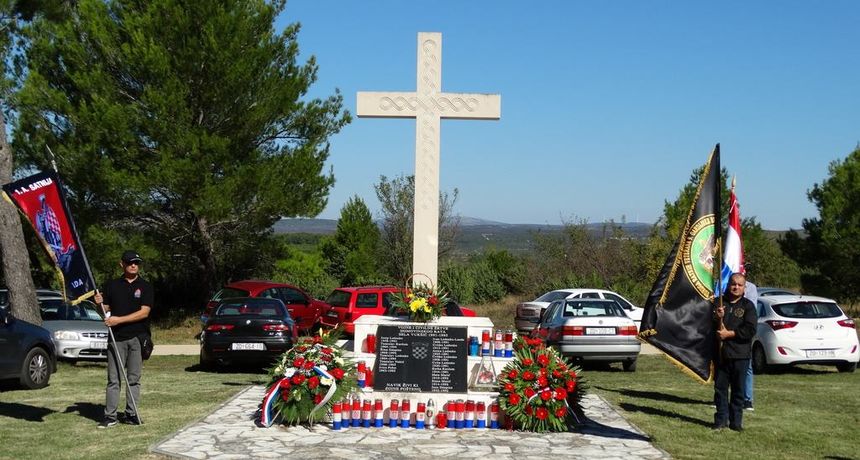 Vukšić, križ Vukšić, križ