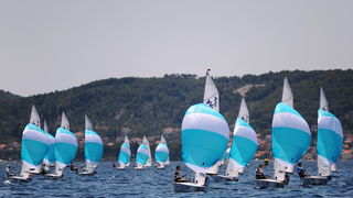 Zadar, 080711.
Svjetsko juniorsko prvenstvo u jedrenju 07.-15.srpnja 2011.
ISAF 2011.
U organizaciji jedrlicarskog kluba Uskok iz Zadra odrzava se svjetsko juniorsko prvenstvo u jedrenju za klase SL 16, 420, 29er, Laser i RS-X. Na prvenstvu se natjece 350 Zadar, 080711.
Svjetsko juniorsko prvenstvo u jedrenju 07.-15.srpnja 2011.
ISAF 2011.
U organizaciji jedrlicarskog kluba Uskok iz Zadra odrzava se svjetsko juniorsko prvenstvo u jedrenju za klase SL 16, 420, 29er, Laser i RS-X. Na prvenstvu se natjece 350