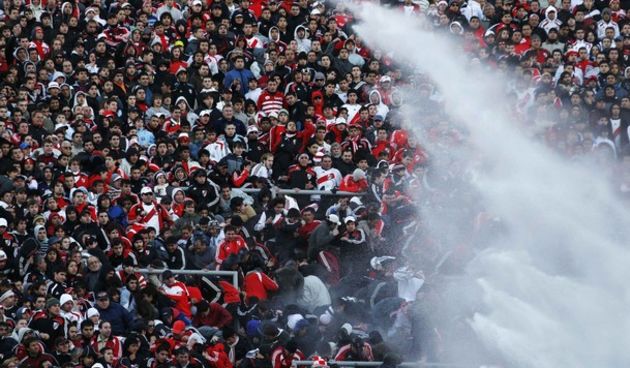 Policija “hladi” usijane navijače River Plate, Foto: Reuters