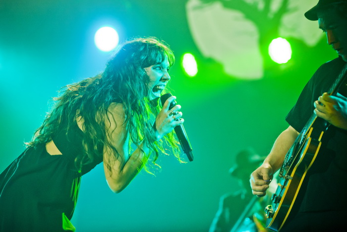 Zagreb, 030612.
Francuska pjevacica Zaz, pravog imena Isabelle Geffroy, kojoj je planetarnu slavu donio singl Je veux, odrzala je veceras koncert pred prepunom dvoranom Doma sportova.
Foto: Neja Markicevic / CROPIX