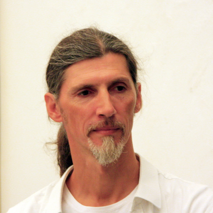 Gradska loza: Otvorenje izlozbe “Fragmenti jednog sjecanja” Roberta Marnike