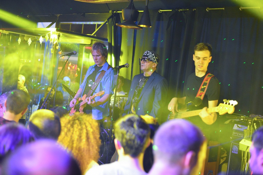 Jura Stublić & Film u Maraschino baru ; foto Iva Perinčić Jura Stublić & Film u Maraschino baru ; foto Iva Perinčić