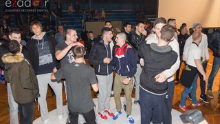 Humanitarno gledanje utakmice Zadar-Cibona (85-84) u Jazinama Humanitarno gledanje utakmice Zadar-Cibona (85-84) u Jazinama