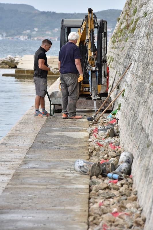U Foši se postavlja nova LED javna rasvjeta. Foto: Dino Stanin/PIXSELL