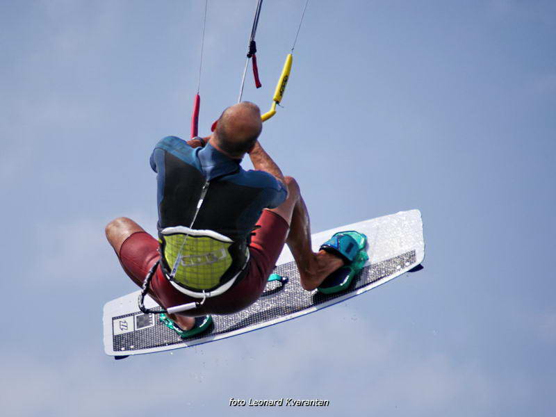 Kite surferi guštaju u Ninu