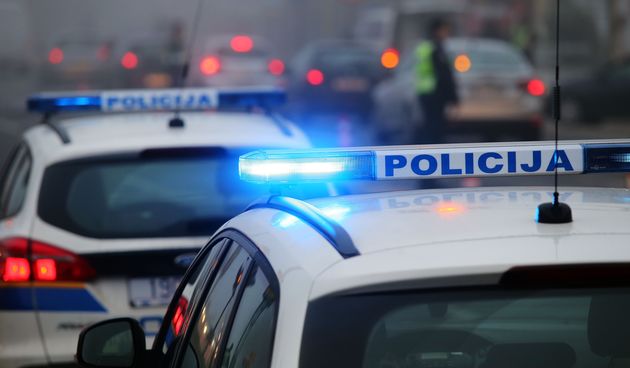 Teška nesreća u Zagrebu: u naletu motociklista na križanju Zagrebačke avenije i Nehajske poginula pješakinja