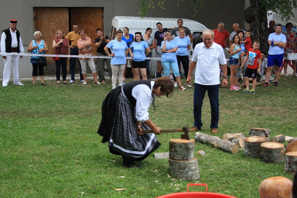 Seoska olimpijada i Smotra folklora u Ličkom Osiku. Foto: Marko Mane Ledenko