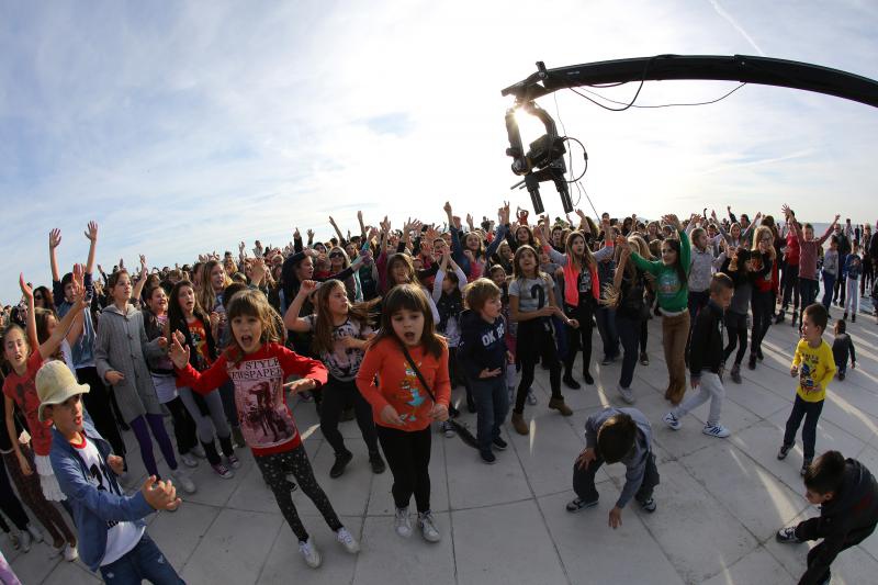 Pozdrav suncu: Snimanje spota uz “Happy” Pharrella Williamsa, Foto: Filip Brala/PIXSELL Pozdrav suncu: Snimanje spota uz “Happy” Pharrella Williamsa, Foto: Filip Brala/PIXSELL