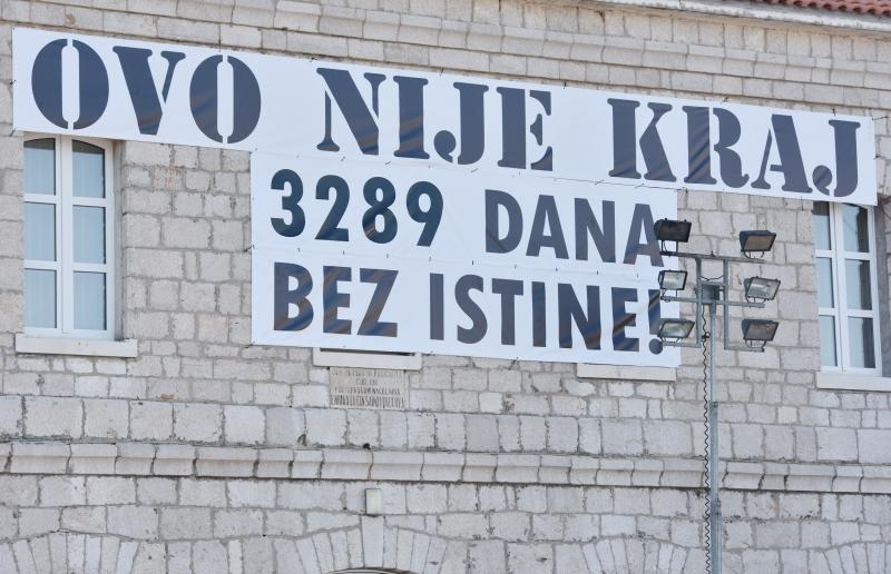 Vodice: Mimohodom vatrogasaca započelo obilježavanje 9. obljetnice kornatske tragedije. Photo: Hrvoje Jelavić/PIXSELL Vodice: Mimohodom vatrogasaca započelo obilježavanje 9. obljetnice kornatske tragedije. Photo: Hrvoje Jelavić/PIXSELL