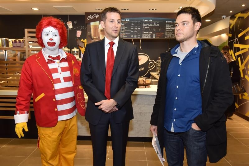 U zgradi nekadasnjeg zeljznickog kolodvora jutros je otvoren prvi Mc Donalds u Zadru Photo: Dino Stanin/PIXSELL