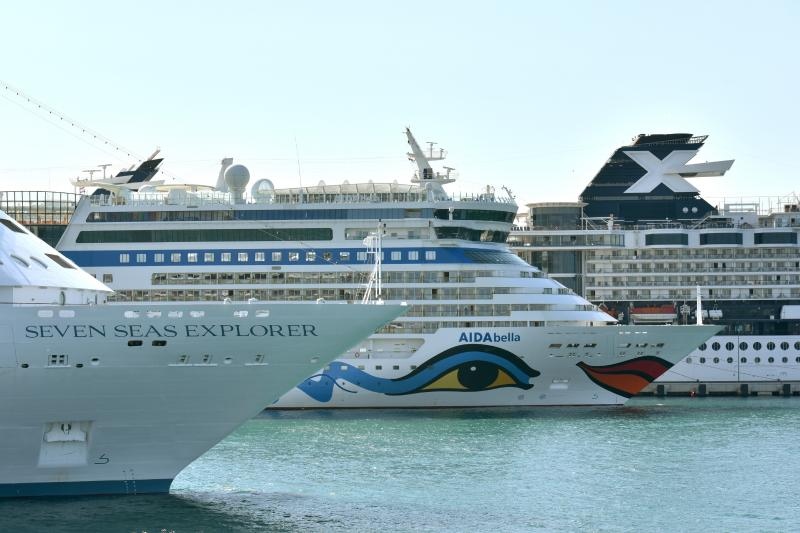 Tri megakruzera s preko 5 tisuća putnika uplovili u novu luku u Gaženici. Photo: Dino Stanin/PIXSELL Tri megakruzera s preko 5 tisuća putnika uplovili u novu luku u Gaženici. Photo: Dino Stanin/PIXSELL