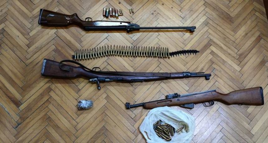 Manje oruzja manje tragedija Manje oruzja manje tragedija