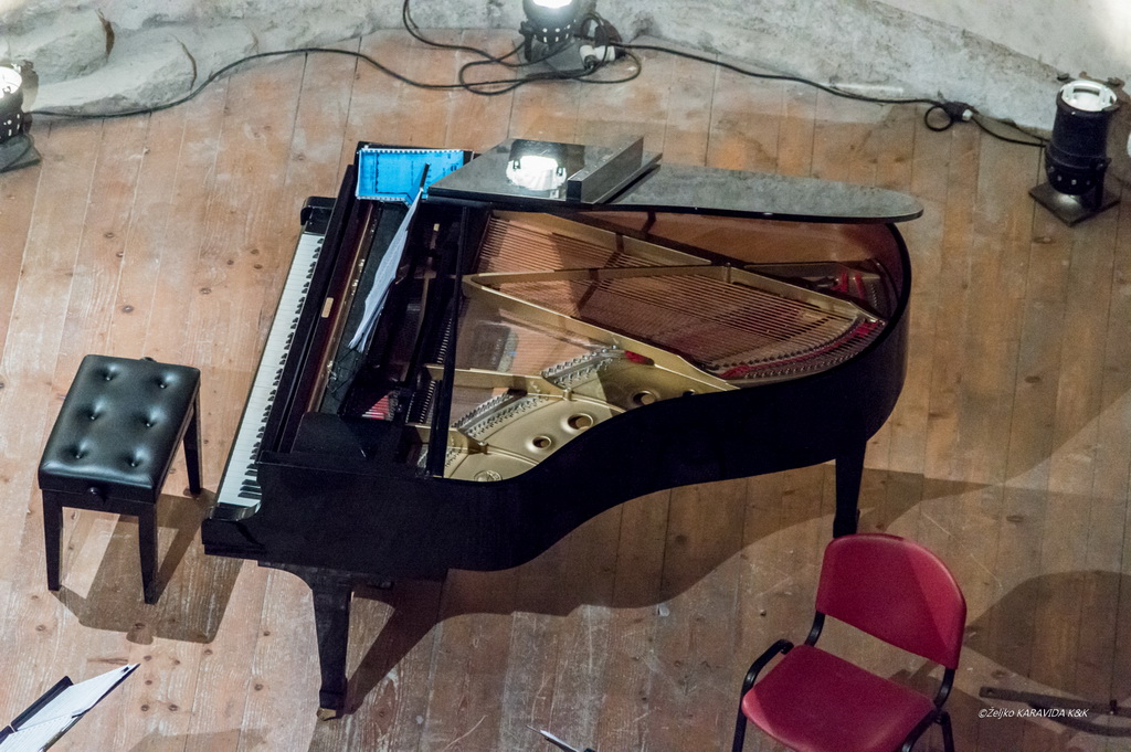 Synergia6 priredila spektakularan koncert  za kraj 57. Glazbenih večeri u Sv. Donatu