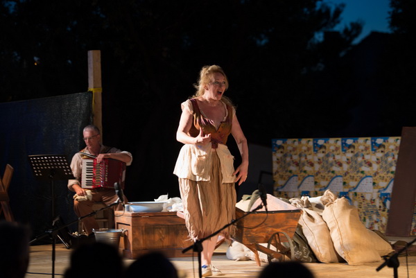 Svečano otvorenje 1. Olipskog ljetnog festivala 10. srpnja 2016. Svečano otvorenje 1. Olipskog ljetnog festivala 10. srpnja 2016.