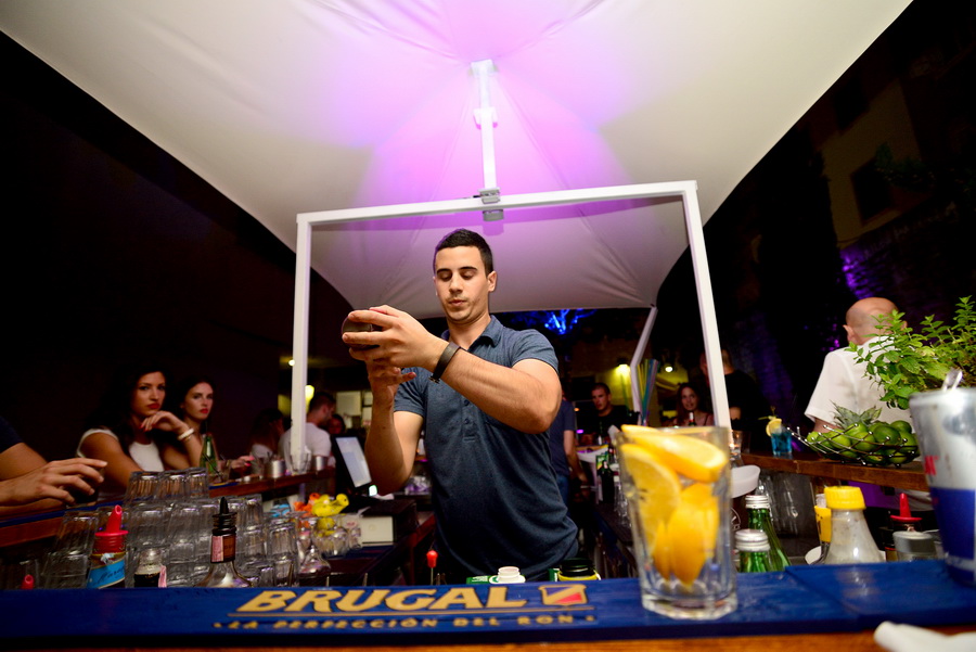 TEATRO BAR Otvorenje ljetne terase uz Violina energy performance TEATRO BAR Otvorenje ljetne terase uz Violina energy performance