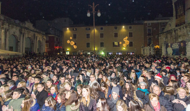 Doček 2017: Najluđa noć na zadarskom Poluotoku privukla više tisuća Zadrana i gostiju