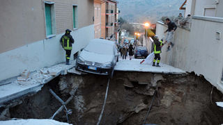 Potres u LAquili (Foto: lastampa.it)
