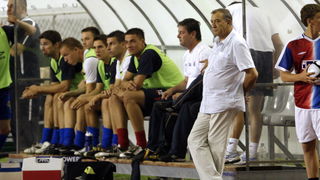 Split, 190810.
Prva utakmica zadnjeg pretkola Lige Uefa Hajduk Unirea.
Trener Hajduka Stanko Poklepovic.
Foto : Jakov Prkic / Cropix