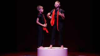 Igrajmo se: Zabranjeno mlađima od 15 strana A