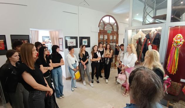 Otvorena je izložba ‘Zalistavac ukrasni plastron nekad i danas’